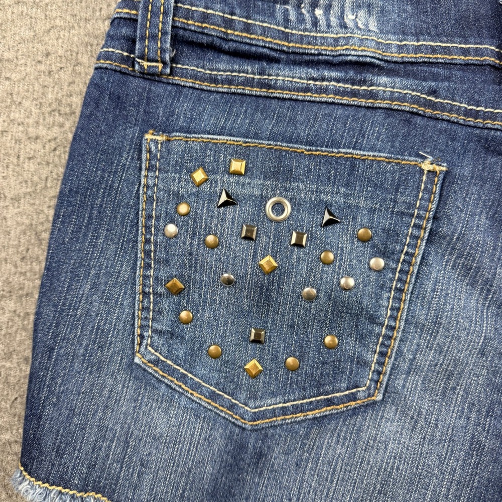 Southpole Distressed Studded Denim Shorts Women's Size 9 Blue Cut Off Y2K - Picture 5 of 14